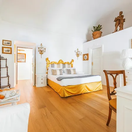 Palazzo Sassi 3* Meta