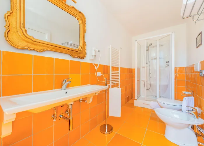 בית הארחה Palazzo Sassi 4*
