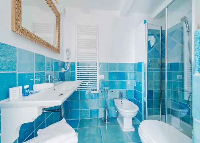 Palazzo Sassi 4* מטה